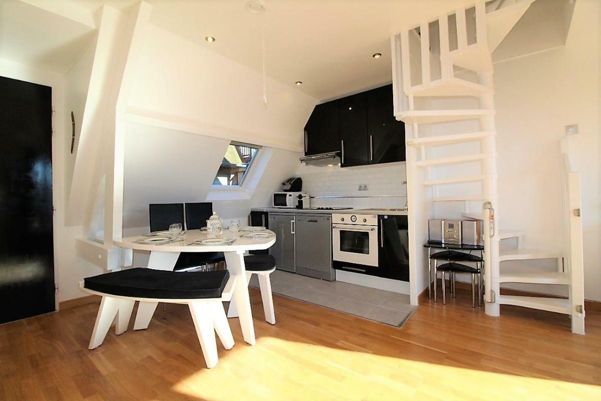 Cadre Exceptionnel: Duplex Classe 4**** Tennis, Piscine, Parking, Linge Inclus, Wifi, Materiel Bebe, Proximite Centre Deauville Exteriér fotografie